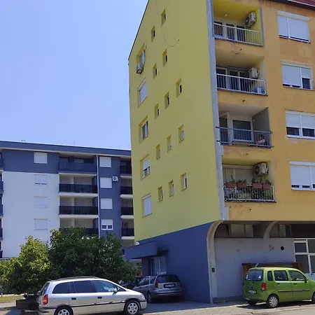 Appartamento Stan Na Dan Bega Modrica Esterno foto